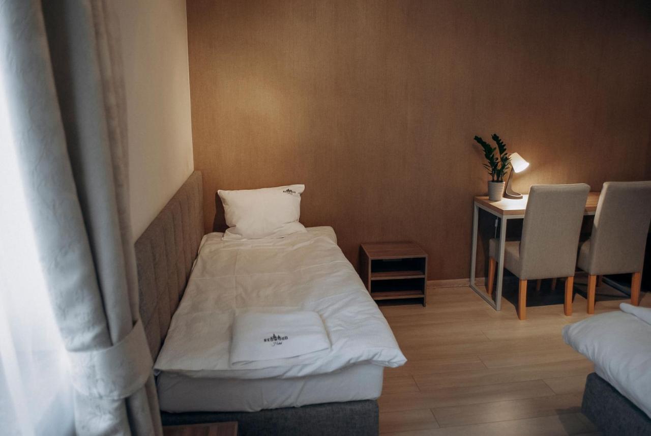 Redwood Hostel Lublin Extérieur photo